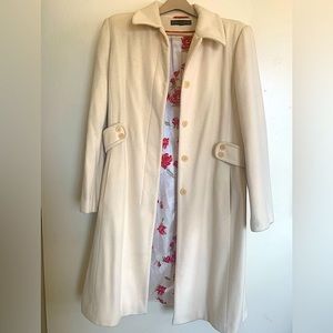 VIA SPIGA Red Roses Butter Creme Coat-Size 14/Butter Cream-RARE FIND!